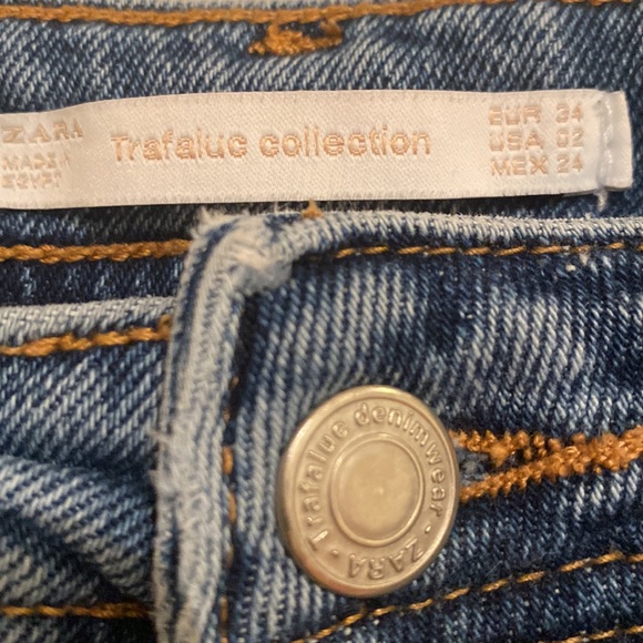 Frayed Ripped Jeans - Picture 4 of 4